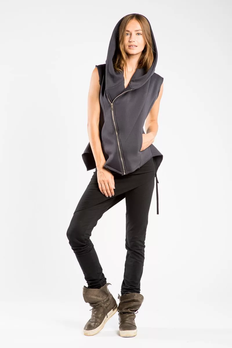 Insulated vest of grey color - Image 11