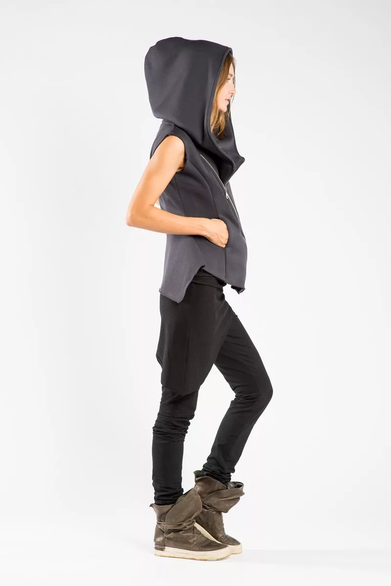 Insulated vest of grey color - Image 8