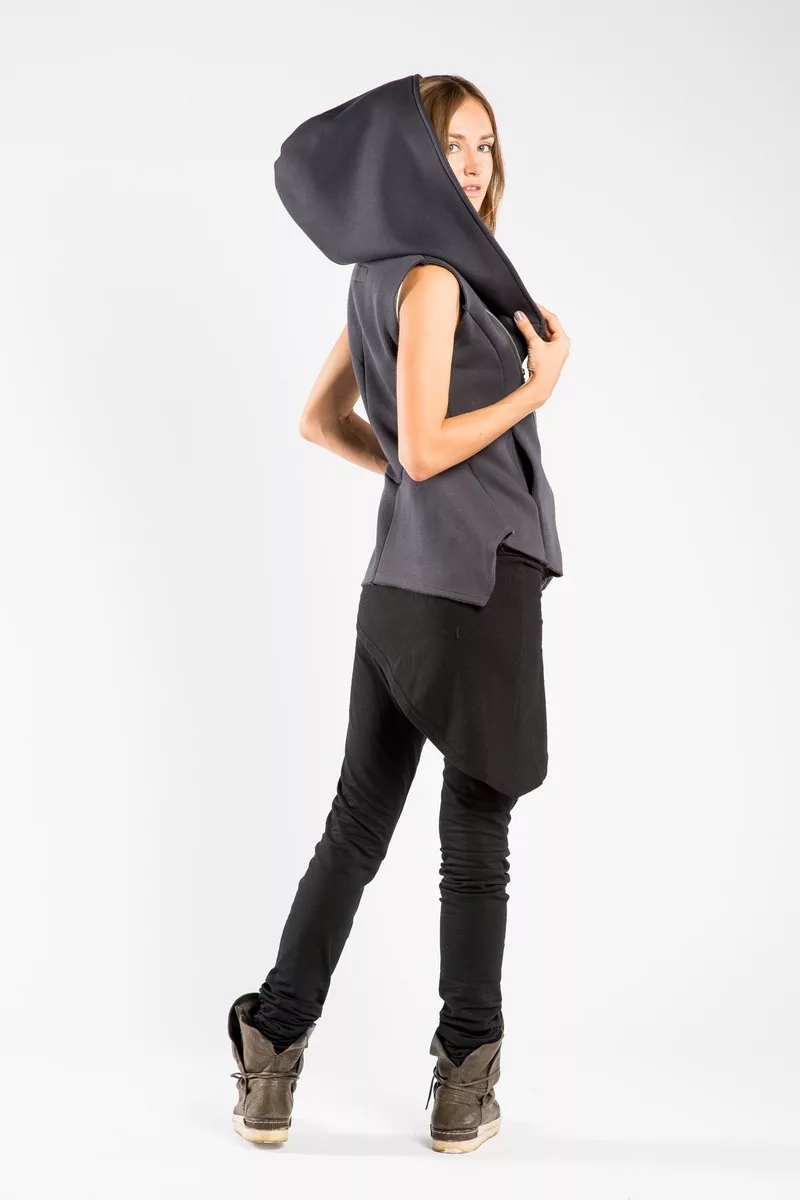 Insulated vest of grey color - Image 6