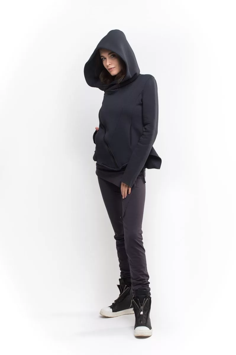 Sweatshirt with a gray hem - Image 3