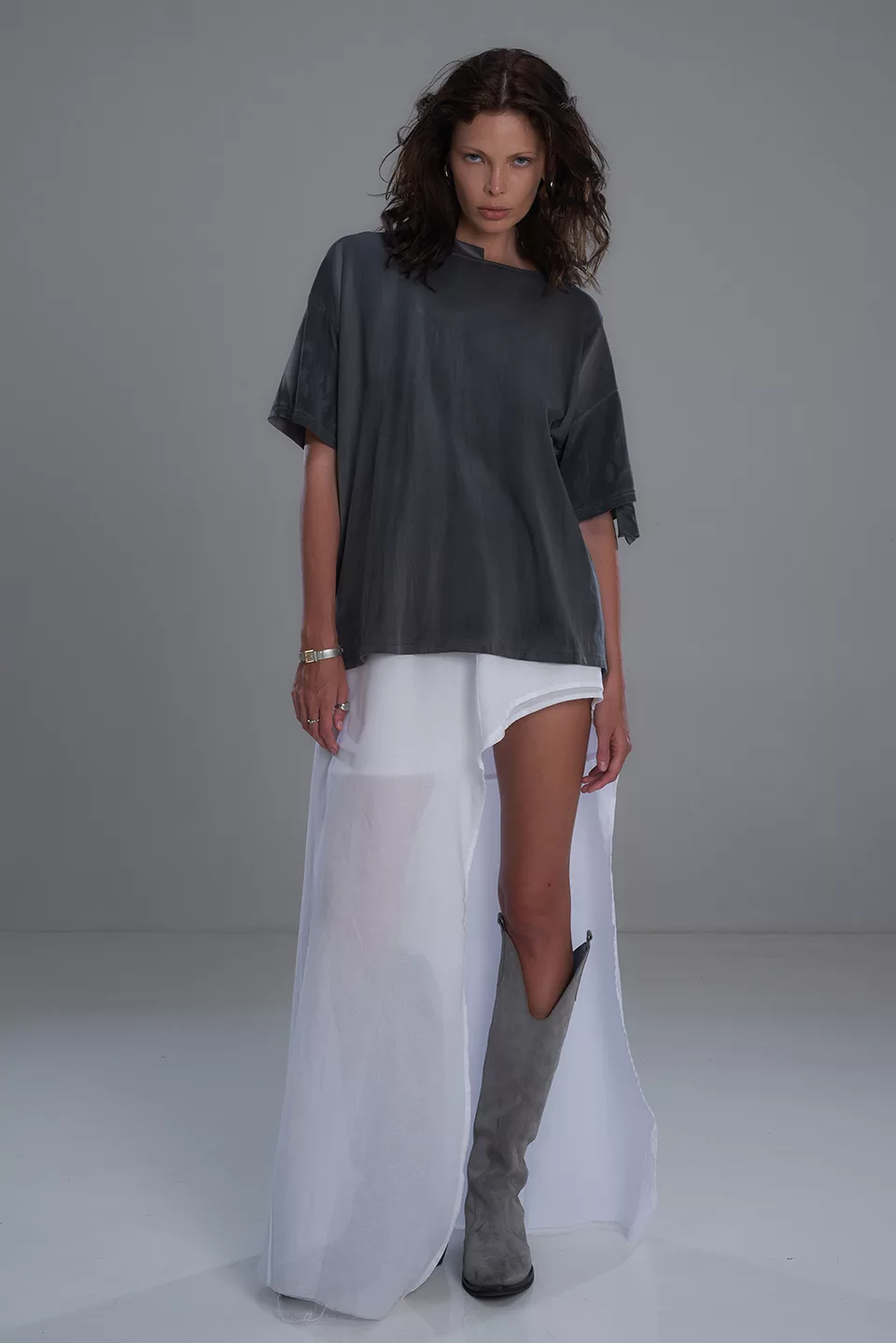 T-shirt with marble effect and deconstructed cut