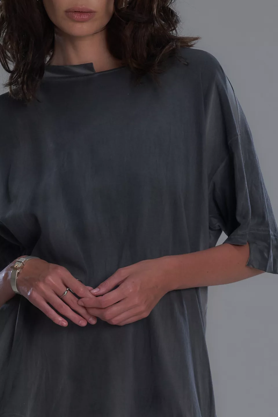 T-shirt with marble effect and deconstructed cut - Image 6