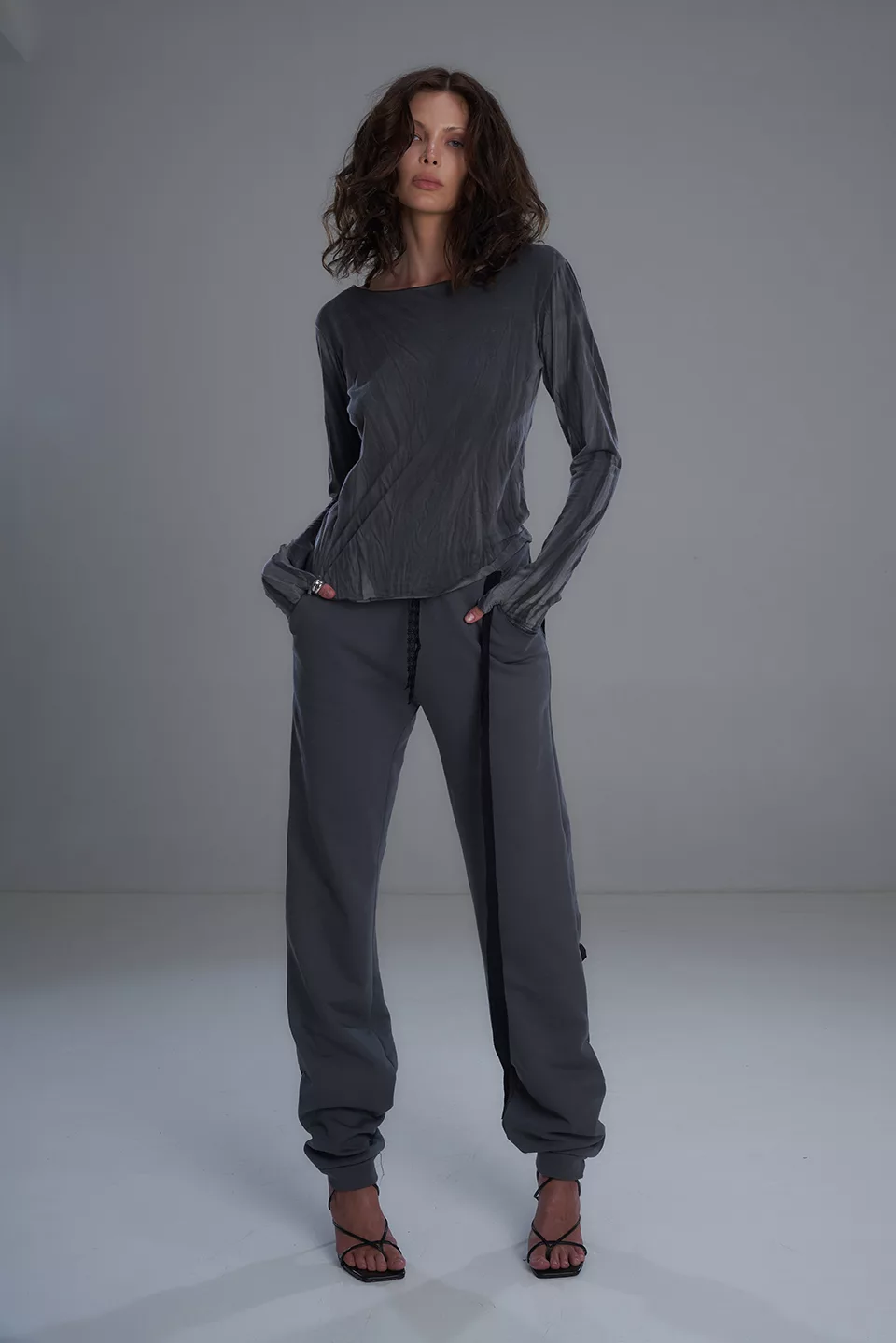 Trousers with ribbons - Image 3