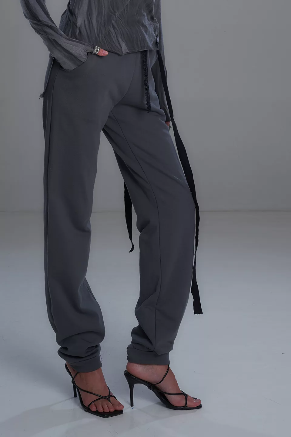 Trousers with ribbons - Image 4