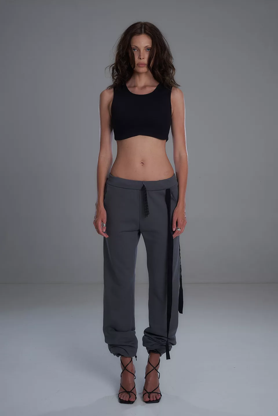 Trousers with ribbons - Image 9