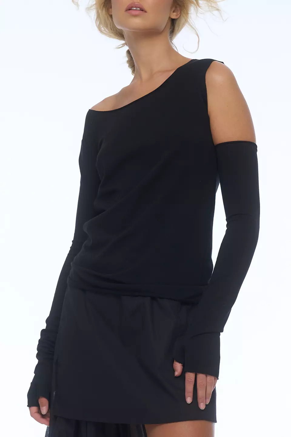 Sweater with one glove - Image 7