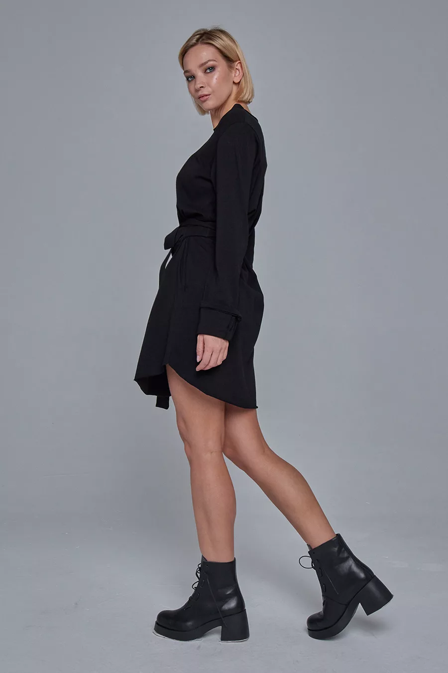Knitted dress with high cuffs - Image 8