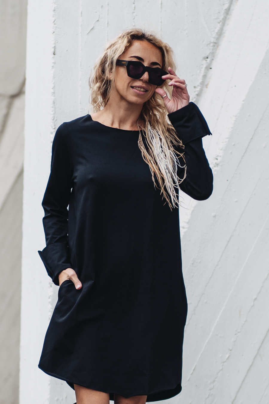 Knitted dress with high cuffs - Image 13