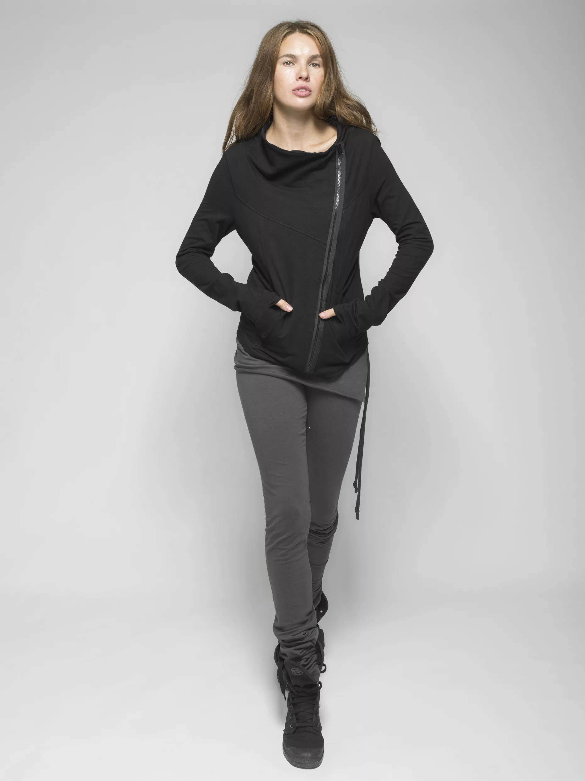 Leggings with belt-bag in gray color - Image 19