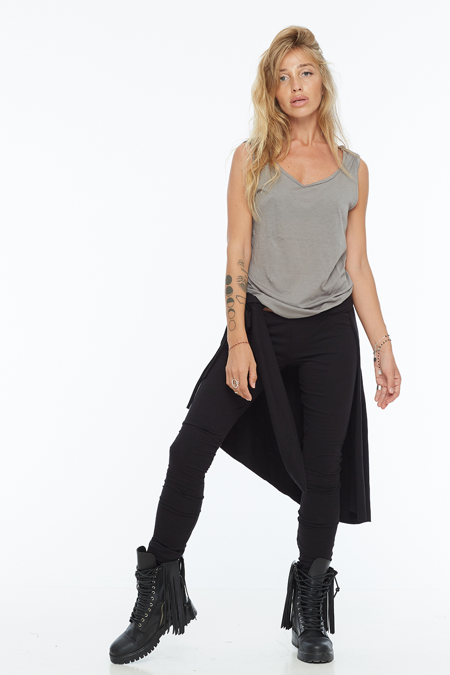 Black leggings with three belts included - Image 4