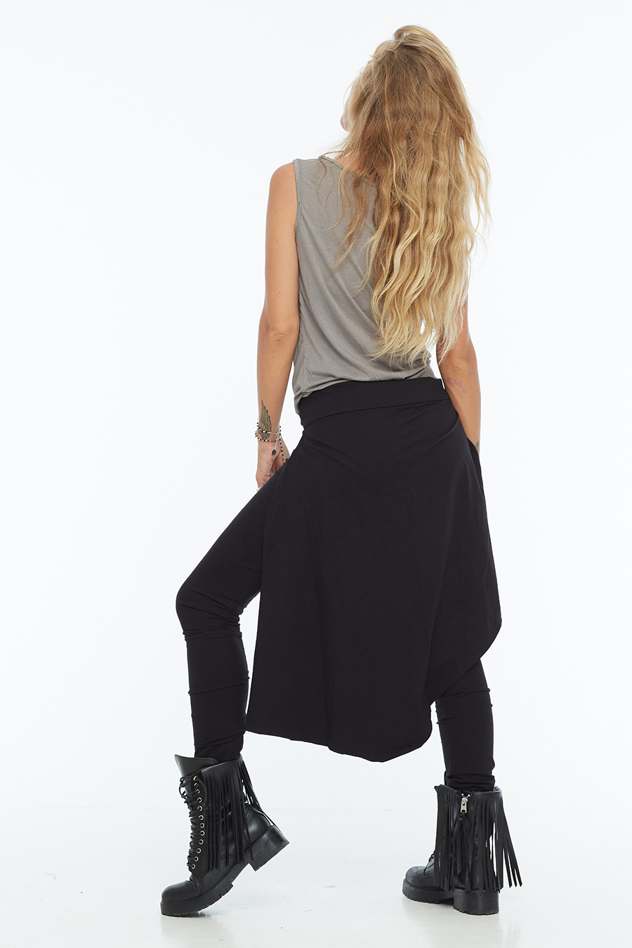Black leggings with three belts included - Image 2