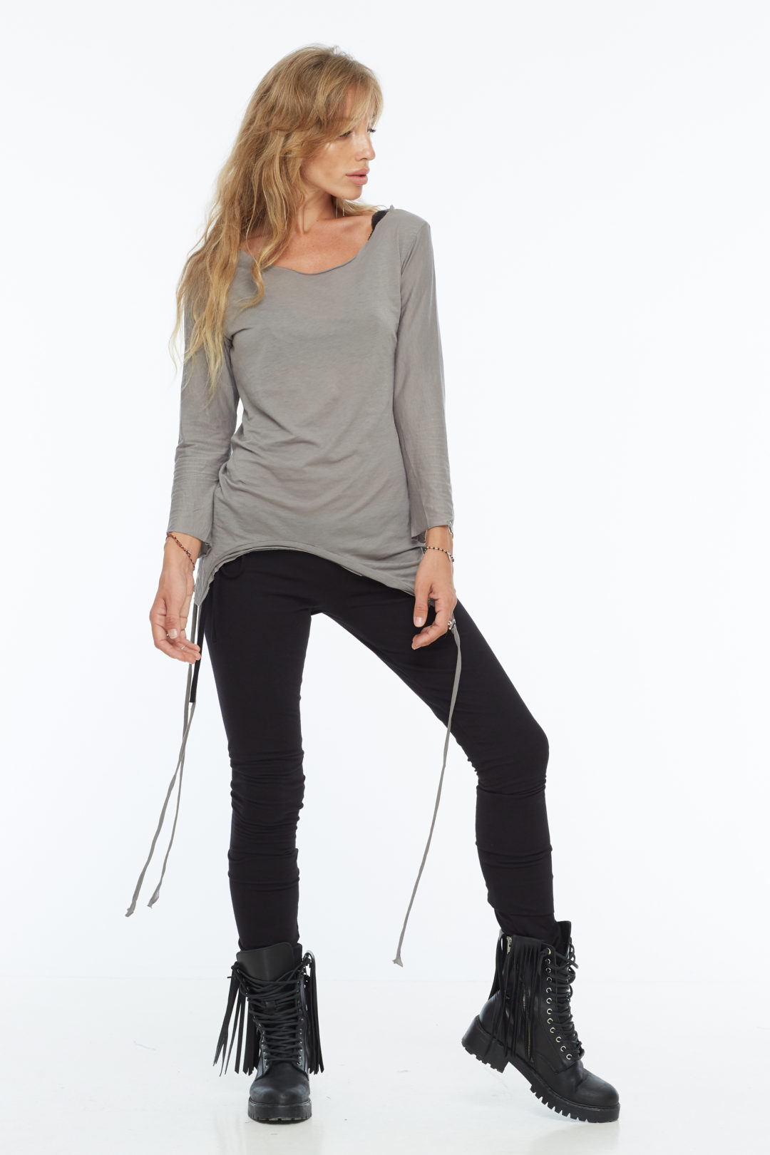 Gray sweater - Image 2