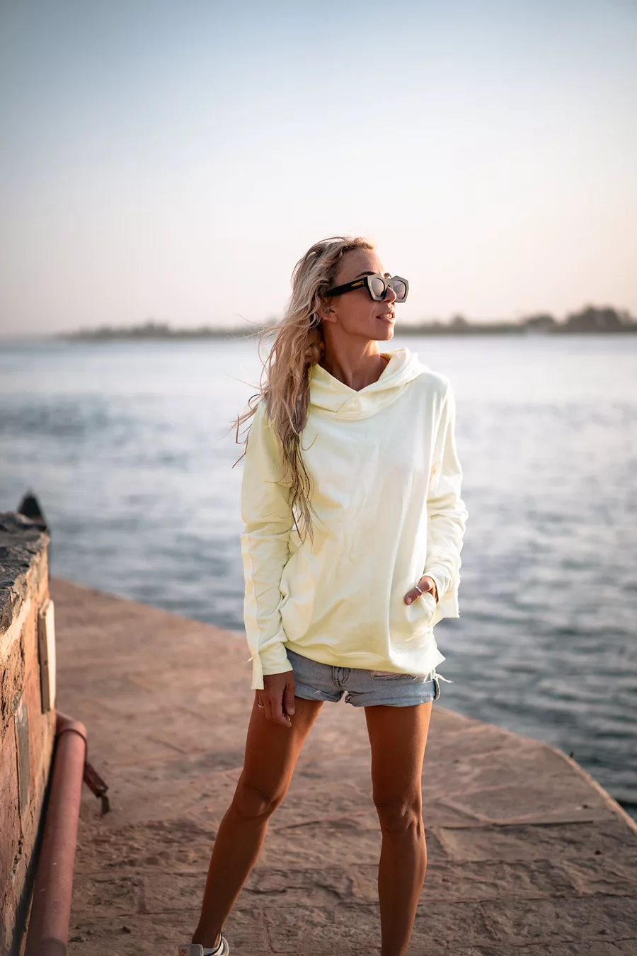 Hoodie color Vanilla Mousse
